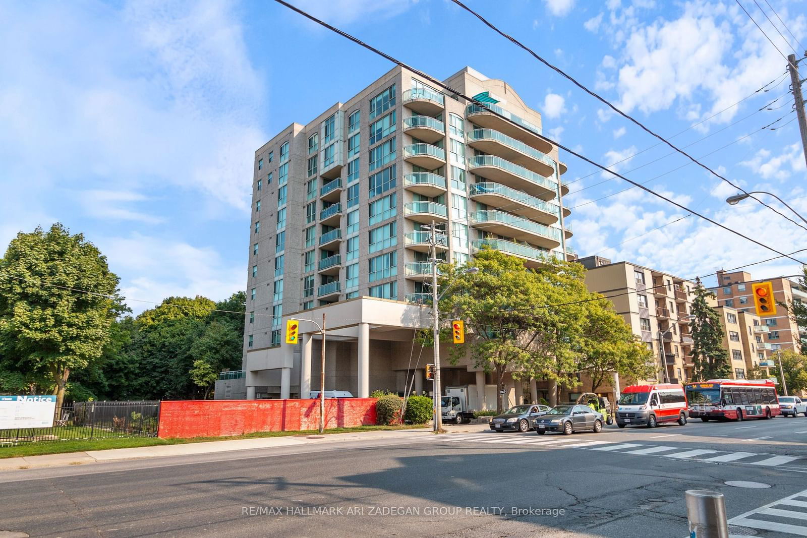 398 Eglinton Ave E, unit #611 for sale - image #1