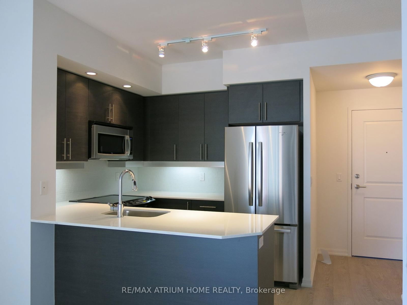 65 East Liberty St, unit 1509 for rent - image #3