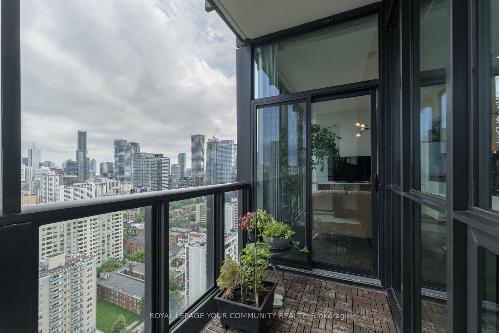 101 Charles St E, unit 2303 for sale - image #20