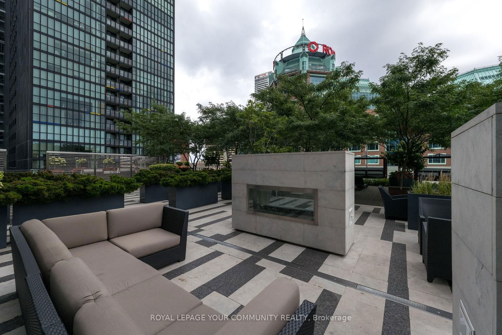 101 Charles St E, unit 2303 for sale