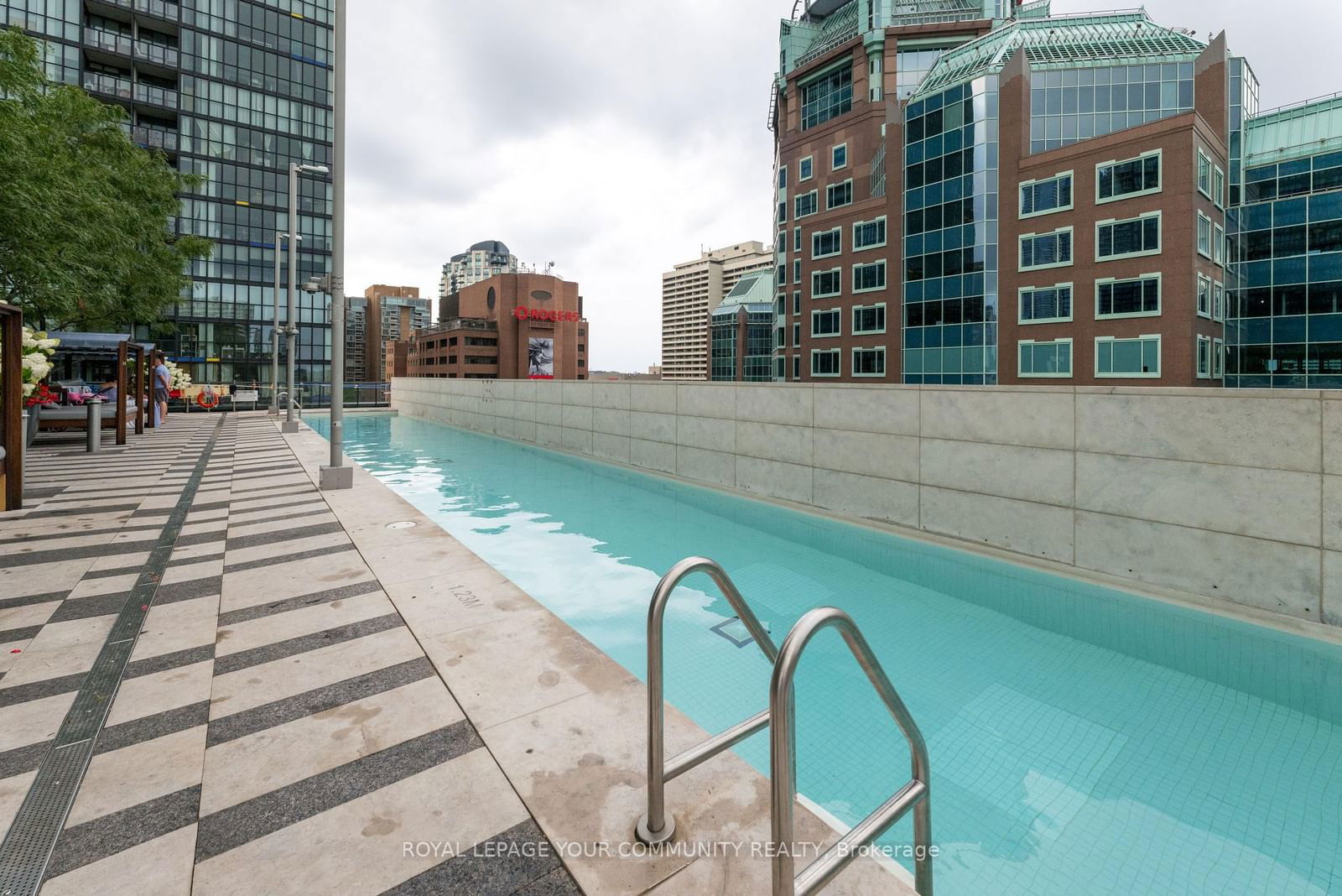 101 Charles St E, unit 2303 for sale