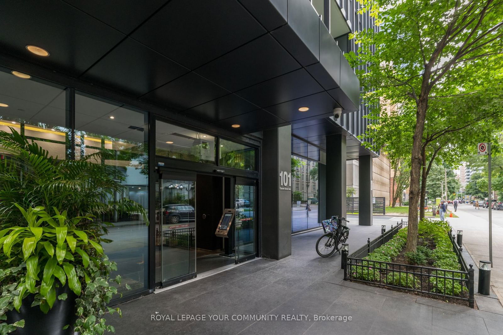 101 Charles St E, unit 2303 for sale - image #33