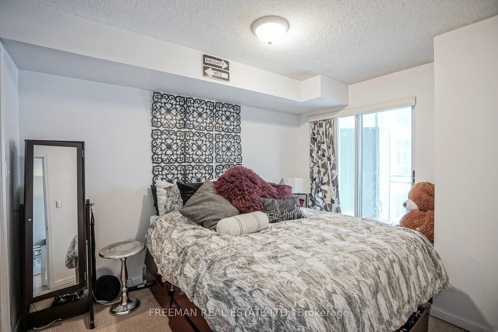 230 Queens Quay W, unit 620 for rent - image #16