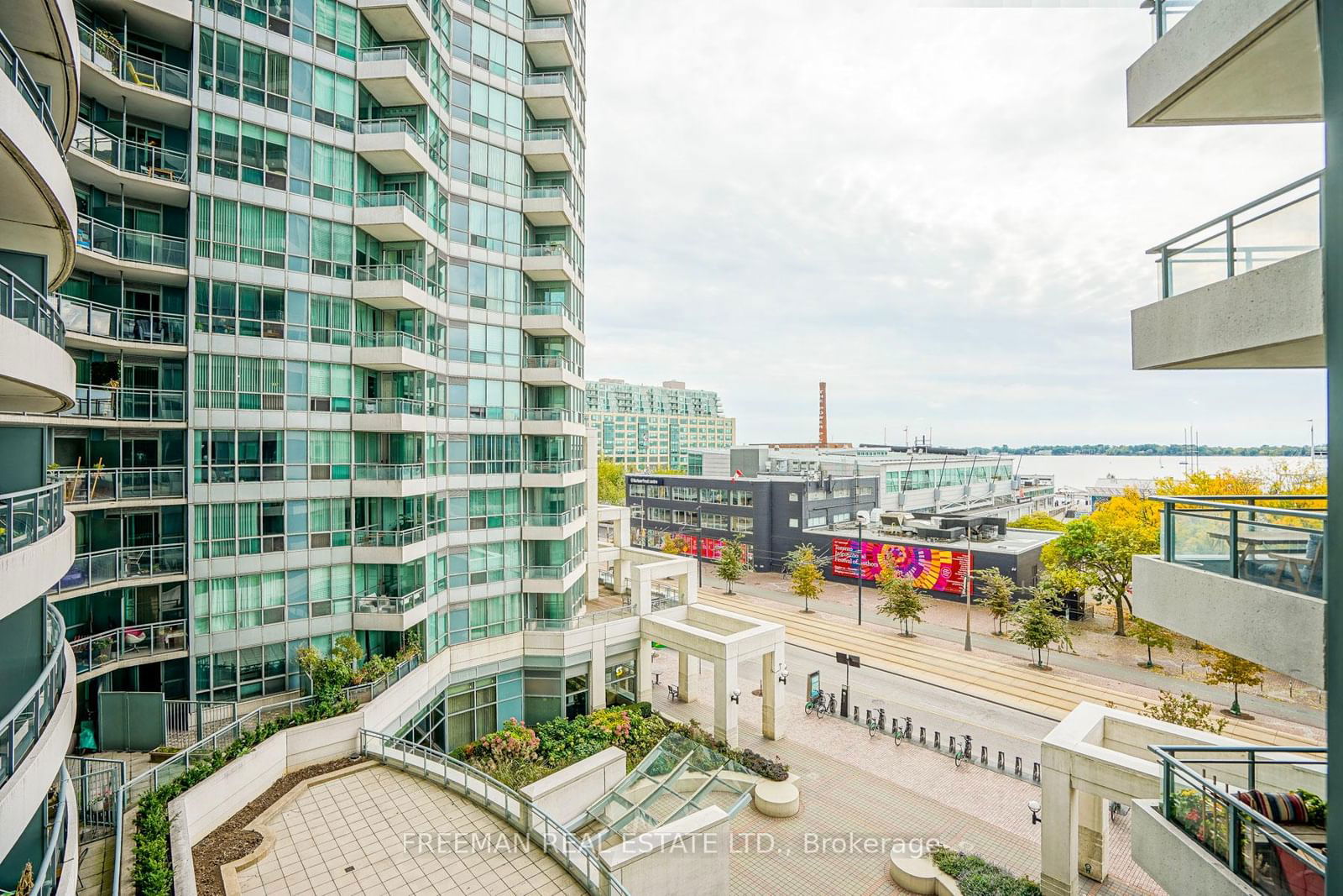 230 Queens Quay W, unit 620 for rent - image #22