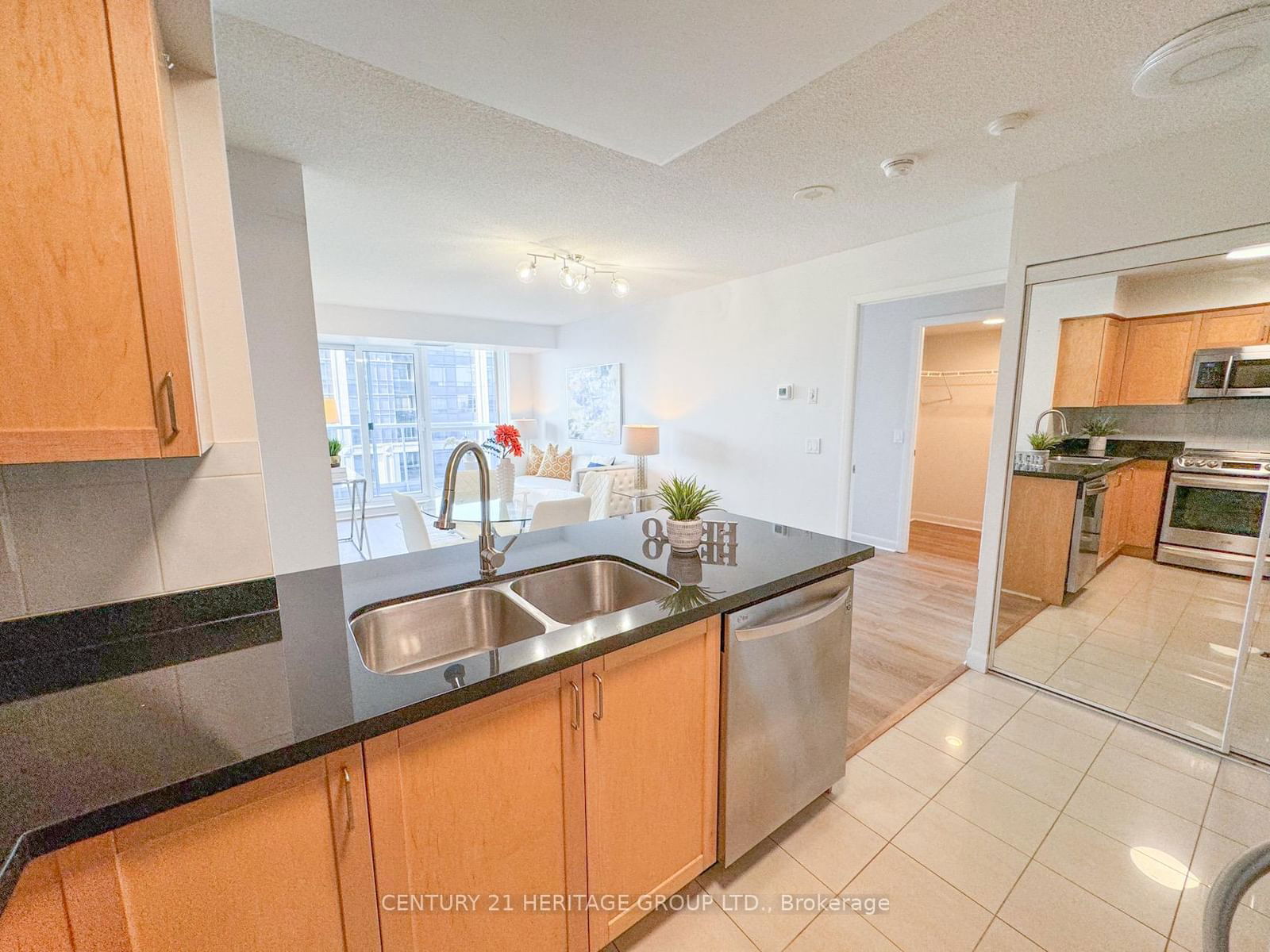 4978 Yonge St, unit 3006 for sale - image #3