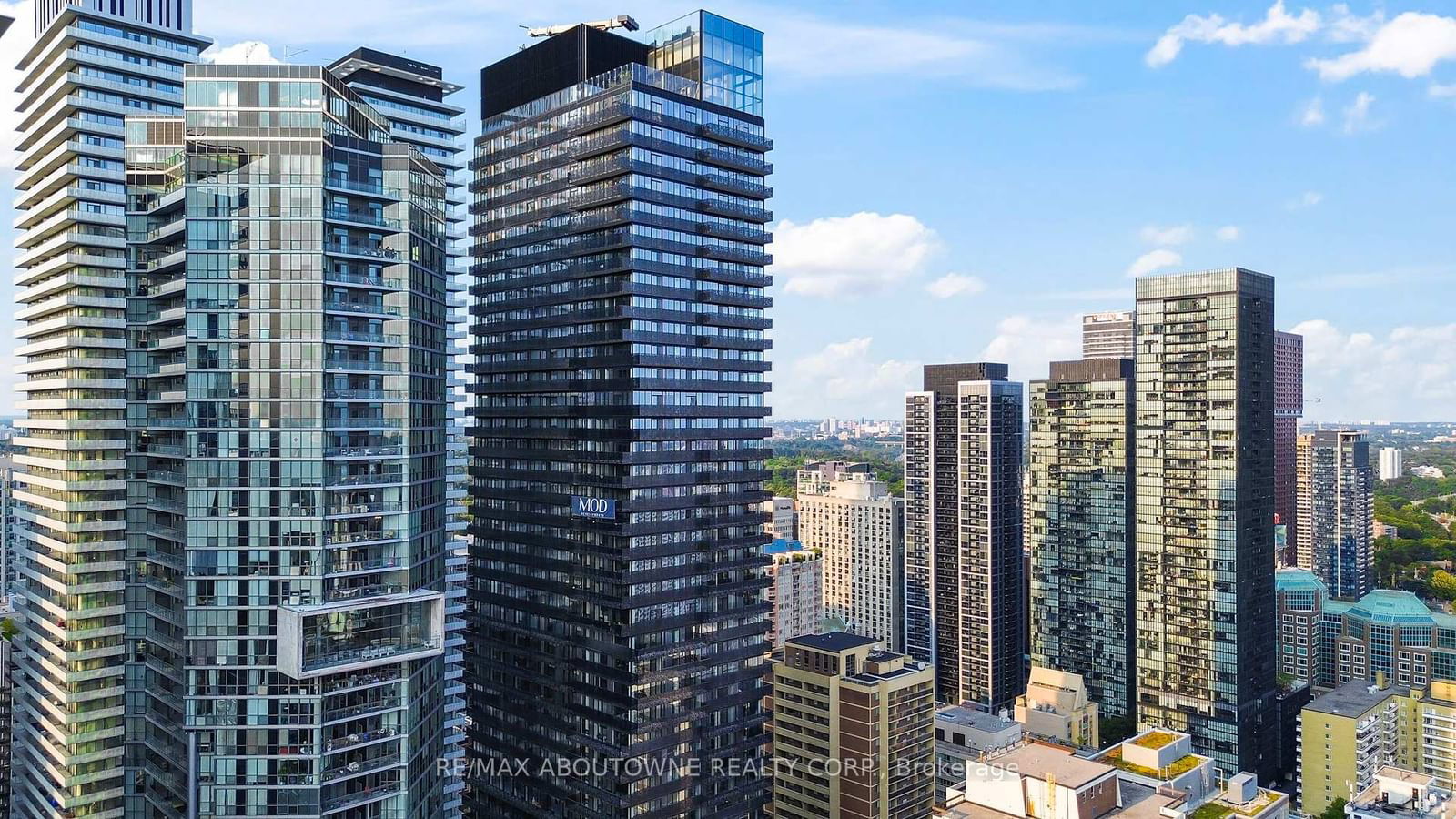 55 Charles St E, unit 3811 for rent - image #1