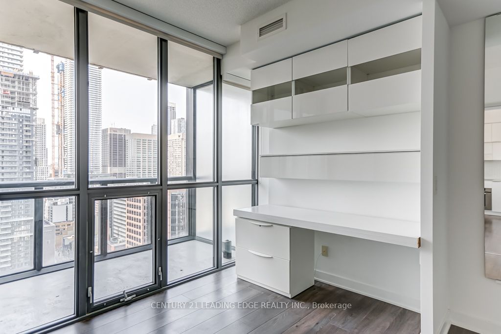 110 Charles St E, unit 2904 for rent - image #13