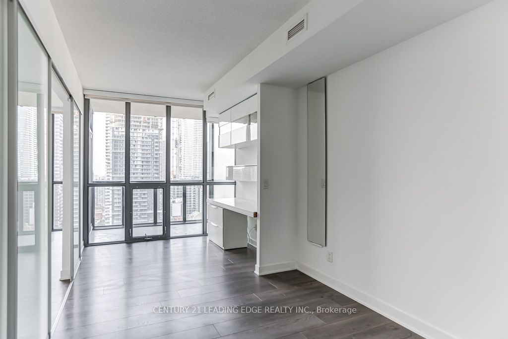 110 Charles St E, unit 2904 for rent - image #17