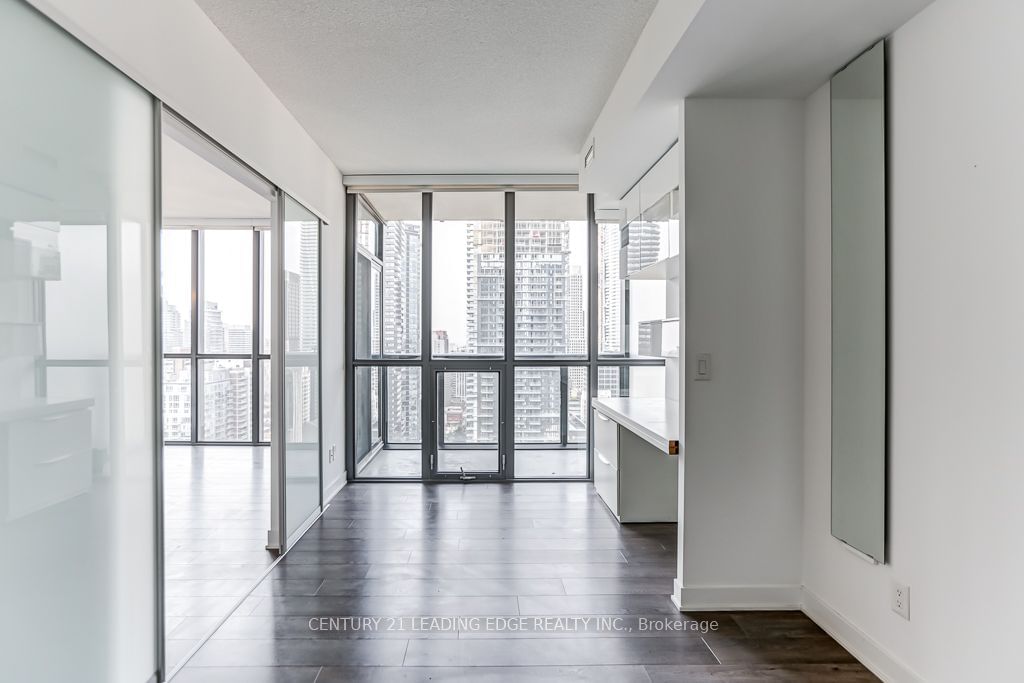 110 Charles St E, unit 2904 for rent - image #18