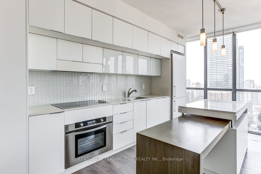 110 Charles St E, unit 2904 for rent - image #3