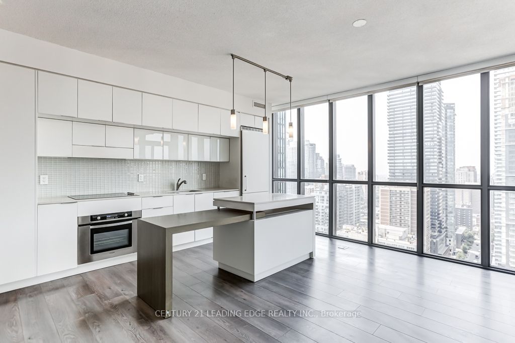 110 Charles St E, unit 2904 for rent - image #4