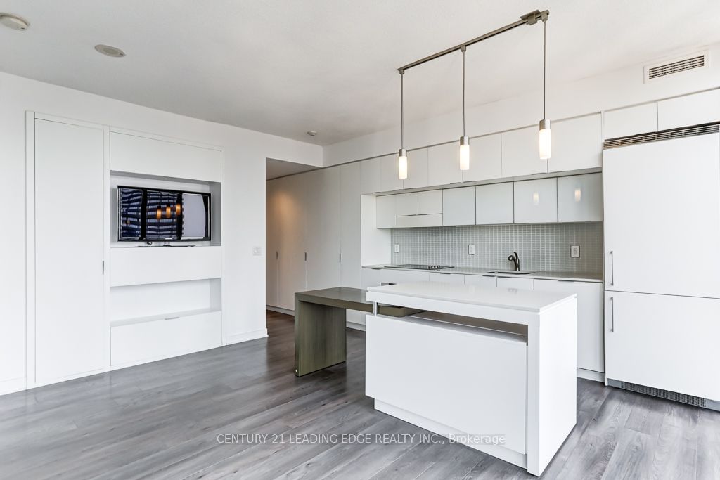 110 Charles St E, unit 2904 for rent - image #7