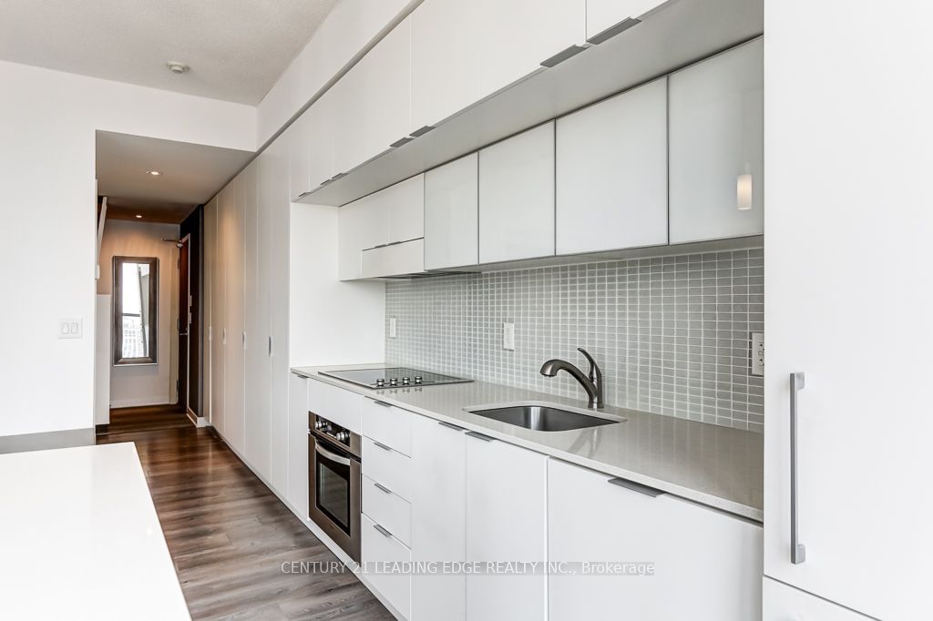 110 Charles St E, unit 2904 for rent - image #8