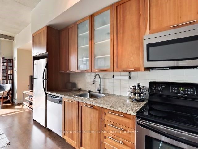 33 Mill St, unit 427 for rent - image #8