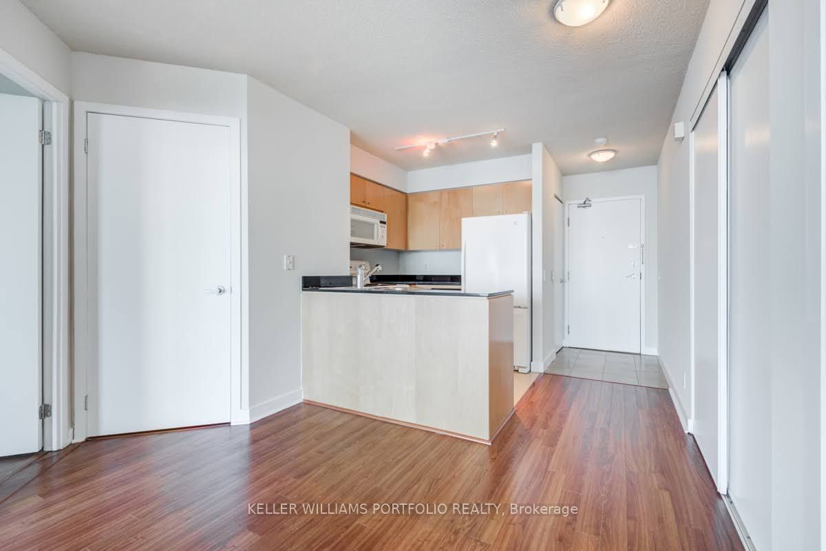 373 Front St W, unit 2907 for rent - image #6