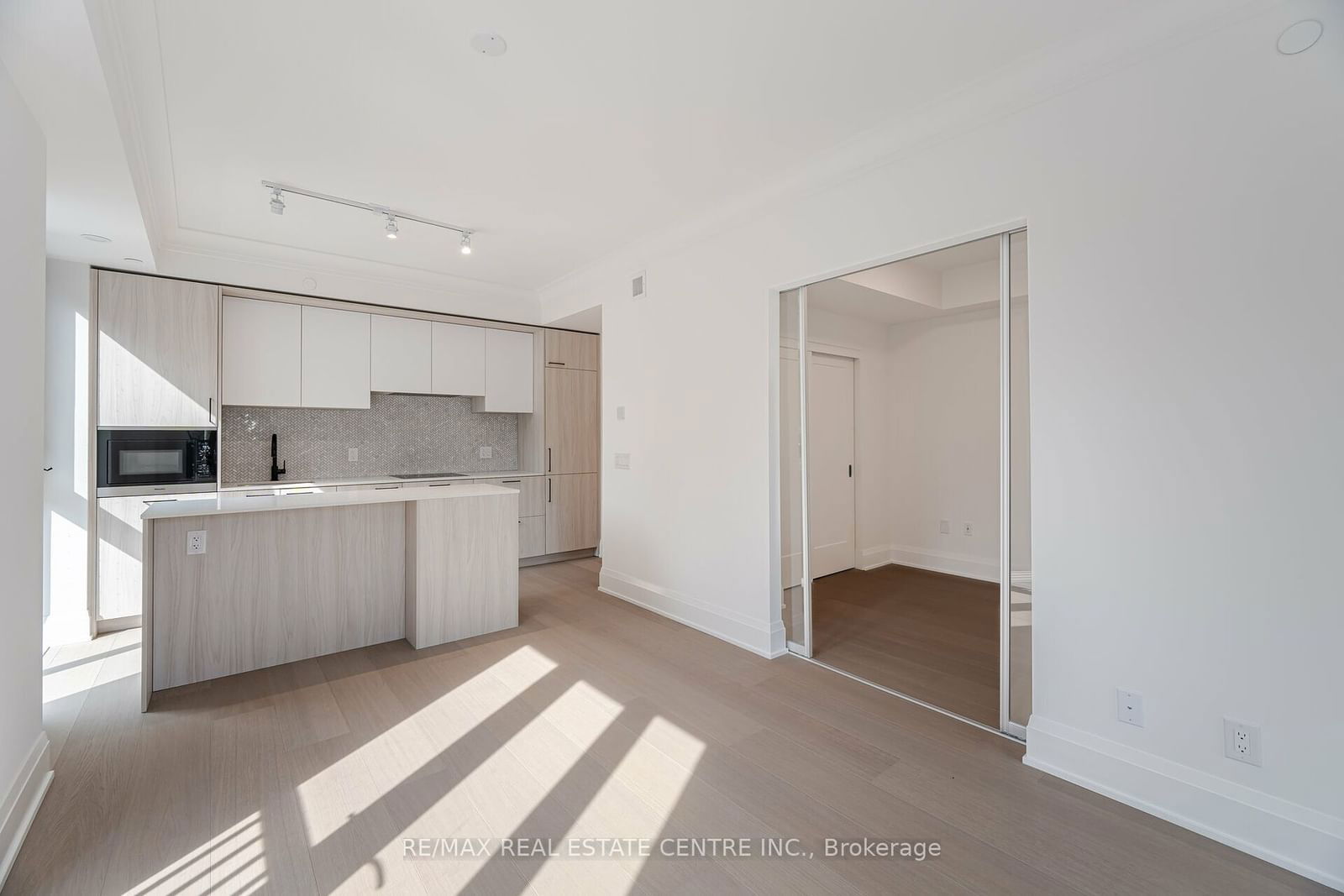 123 Portland St, unit 210 for rent - image #14