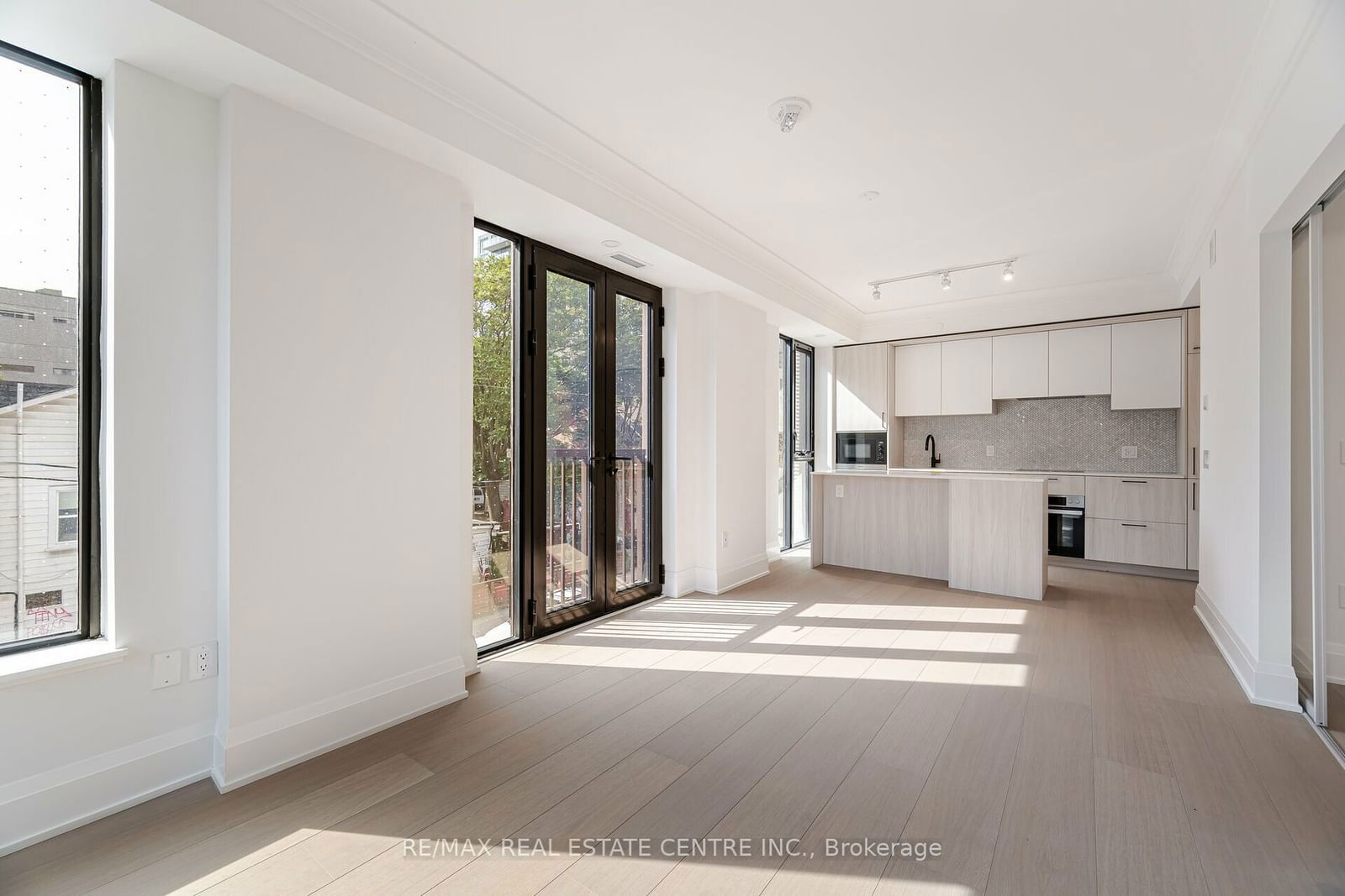 123 Portland St, unit 210 for rent - image #19