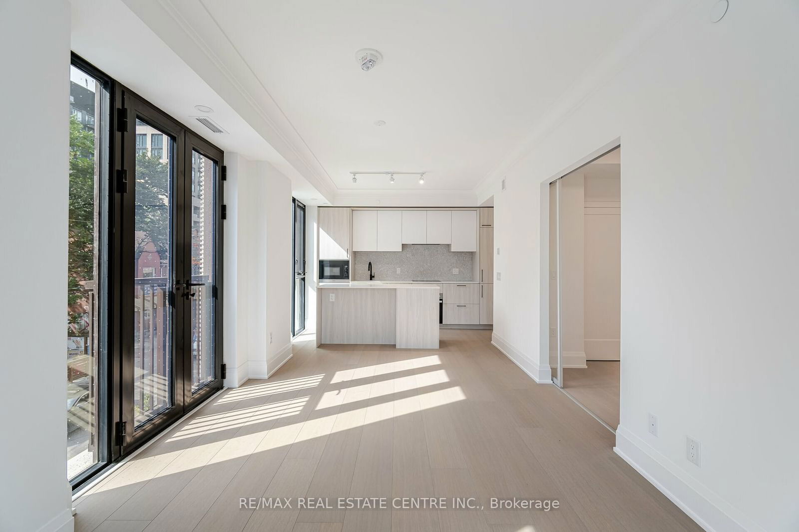 123 Portland St, unit 210 for rent - image #20