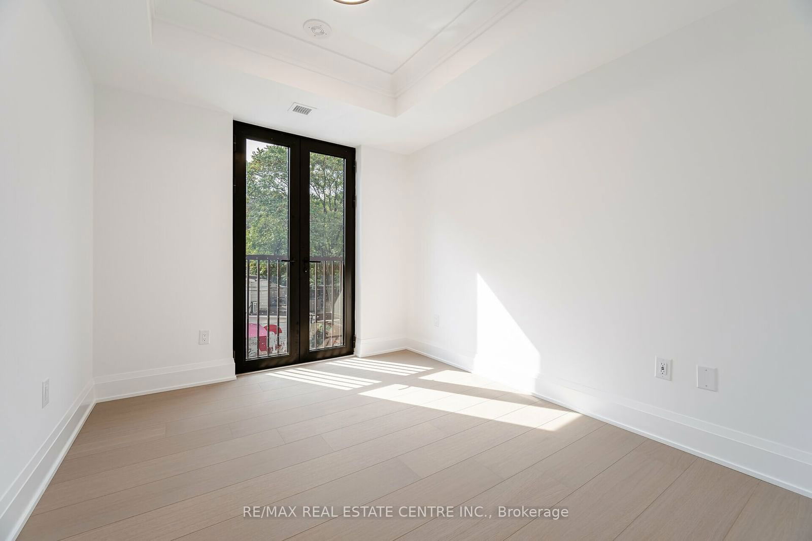 123 Portland St, unit 210 for rent - image #21