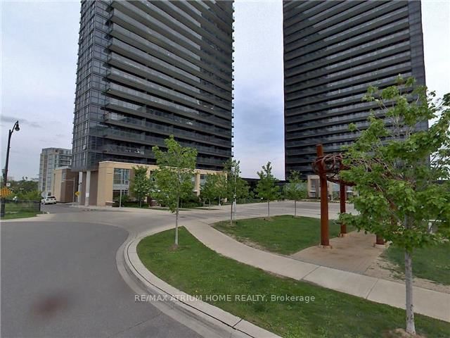 33 Singer Crt, unit 1703 for rent - image #8