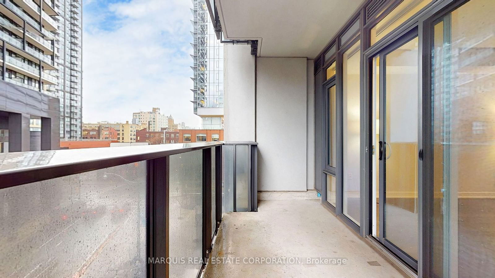 330 Richmond St W, unit 505 for sale