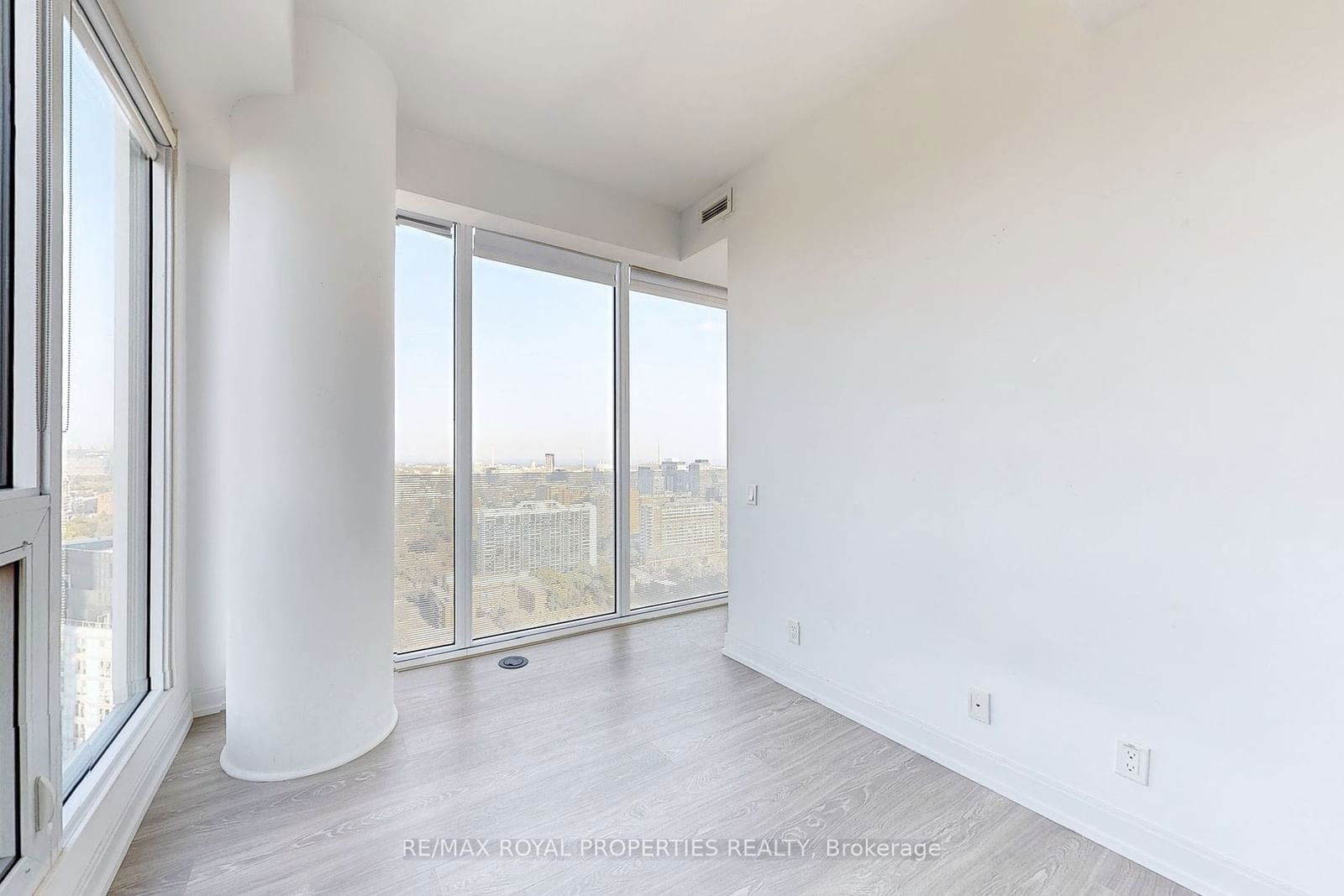 181 Dundas St E, unit 3003 for rent - image #8