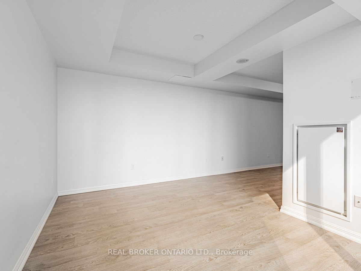 65 East Liberty St, unit 711 for rent - image #11