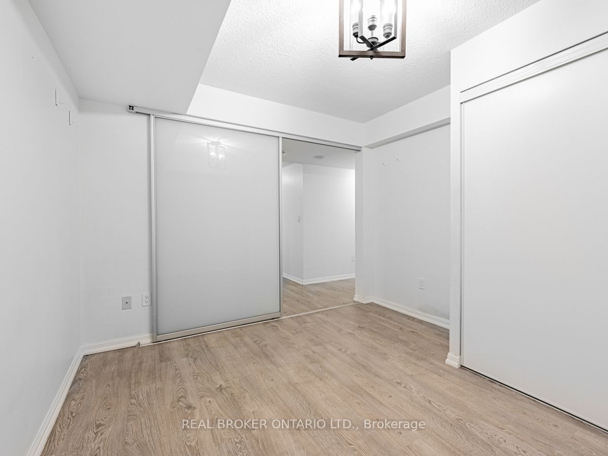 65 East Liberty St, unit 711 for rent - image #18