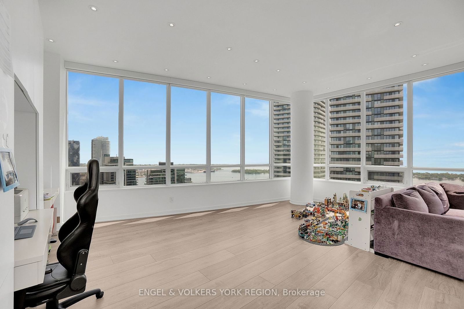 65 Bremner Blvd, unit 5404 for sale - image #17