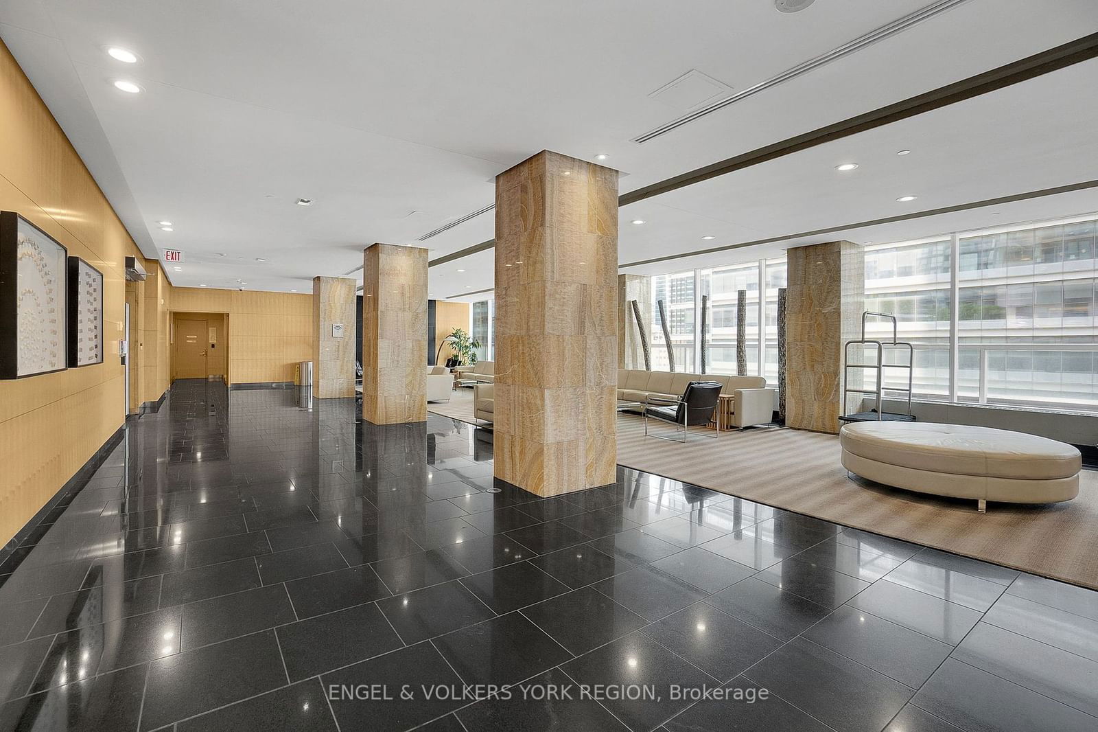 65 Bremner Blvd, unit 5404 for sale - image #4