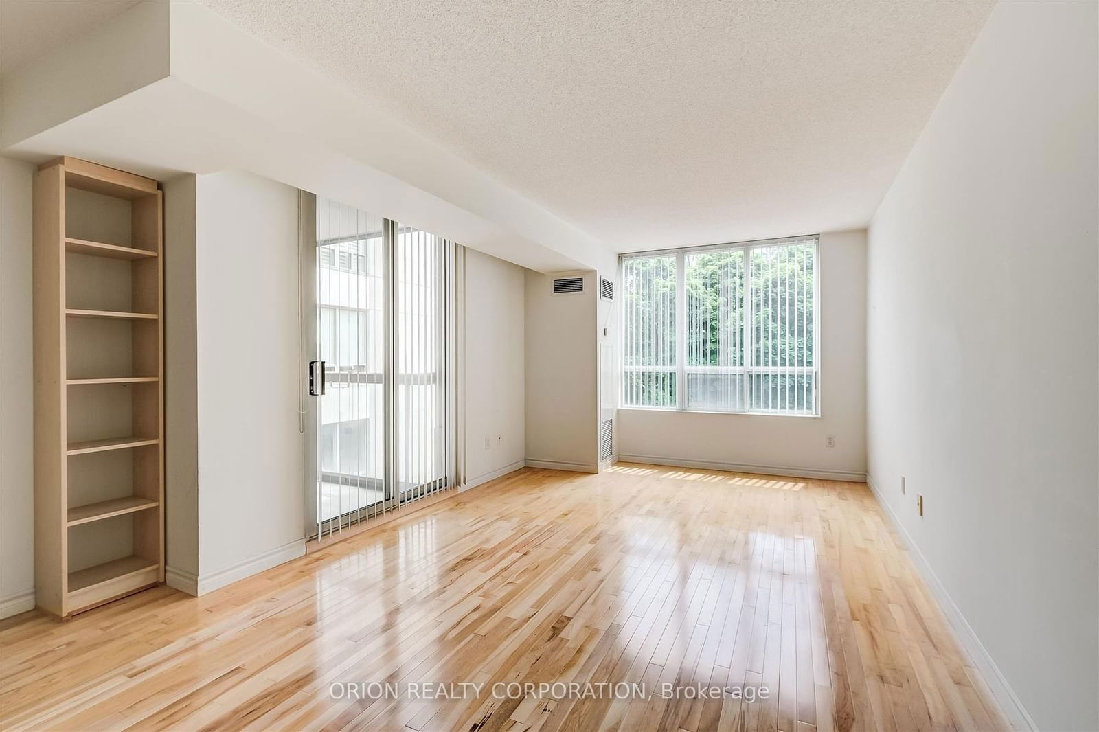 253 Merton St, unit 502 for sale - image #5