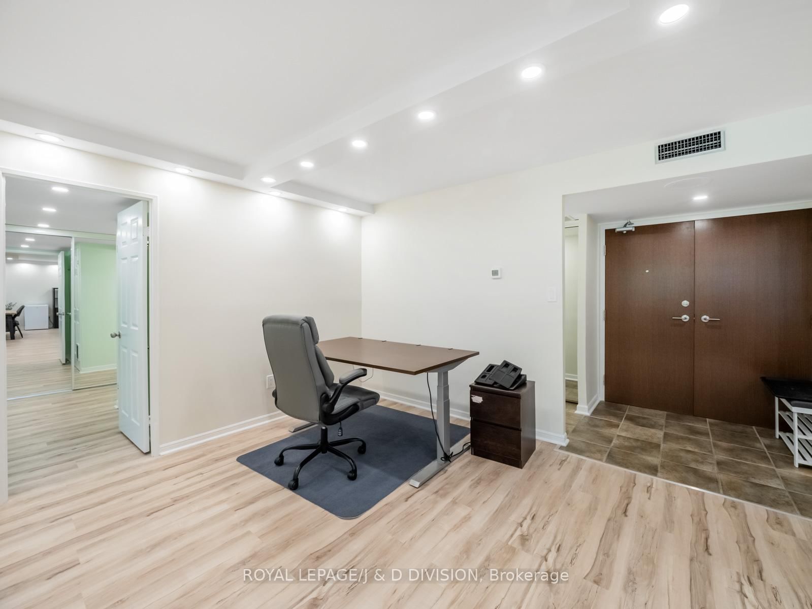 71 Charles St E, unit 205 for rent - image #14