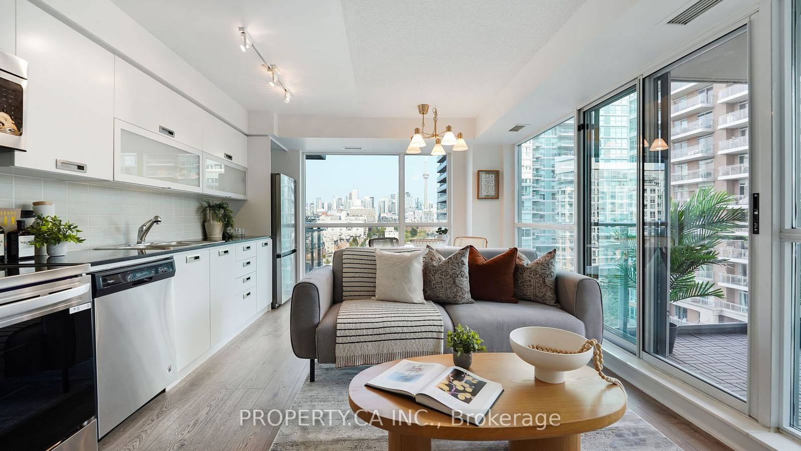 100 Western Battery Rd, unit 811 for sale - image #2