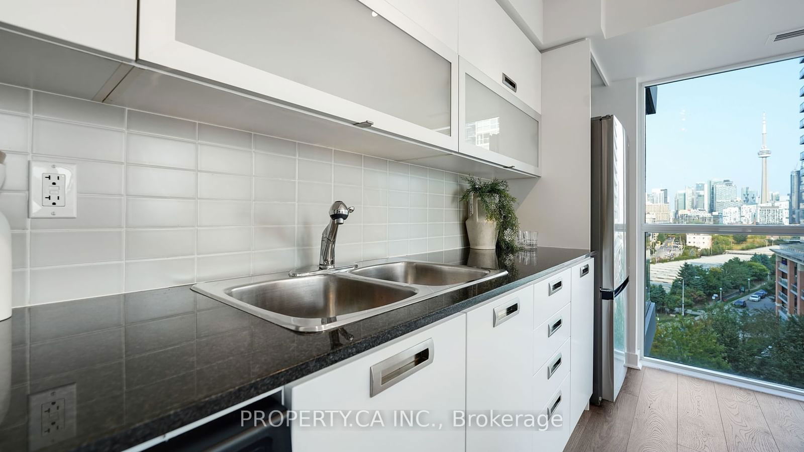 100 Western Battery Rd, unit 811 for sale - image #6