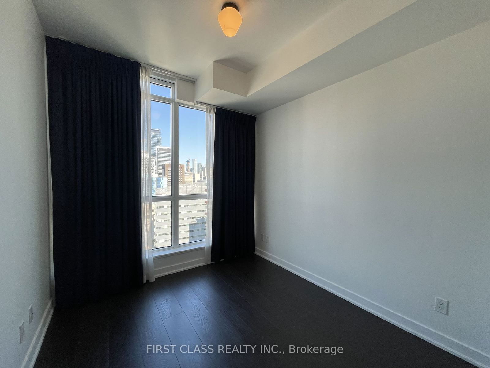 199 Richmond St W, unit 2706 for rent - image #11