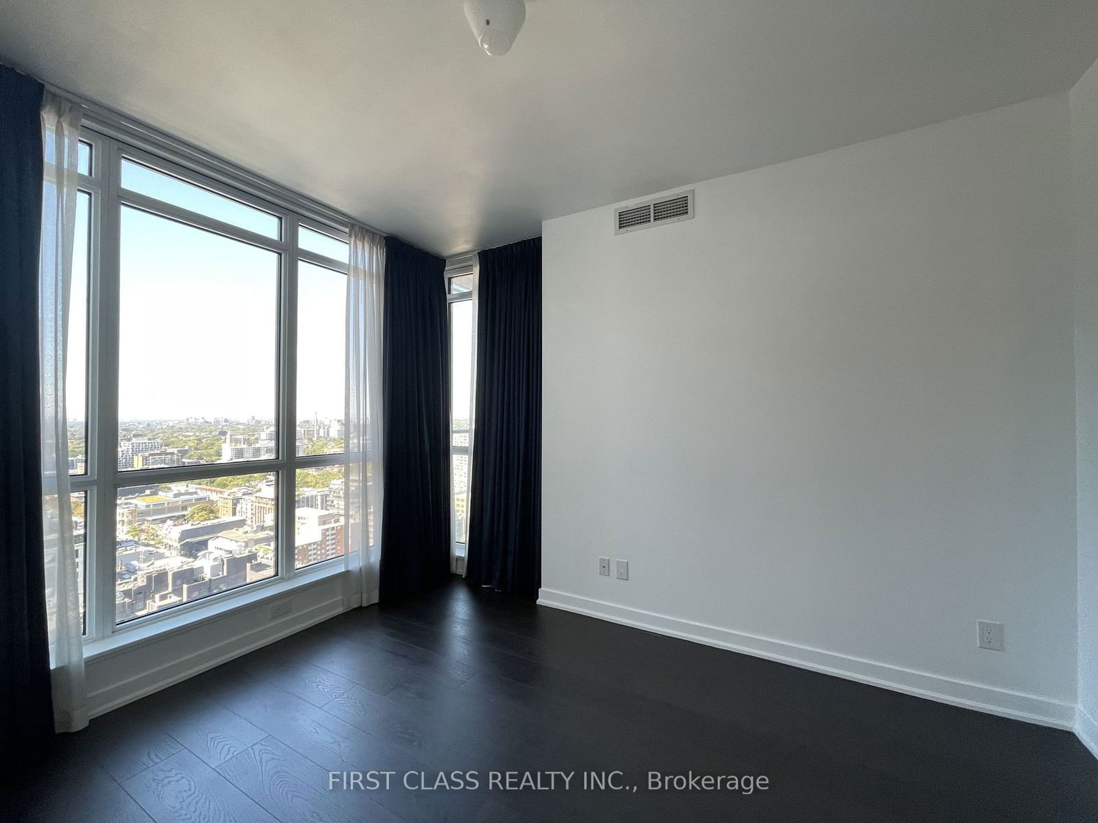 199 Richmond St W, unit 2706 for rent - image #7