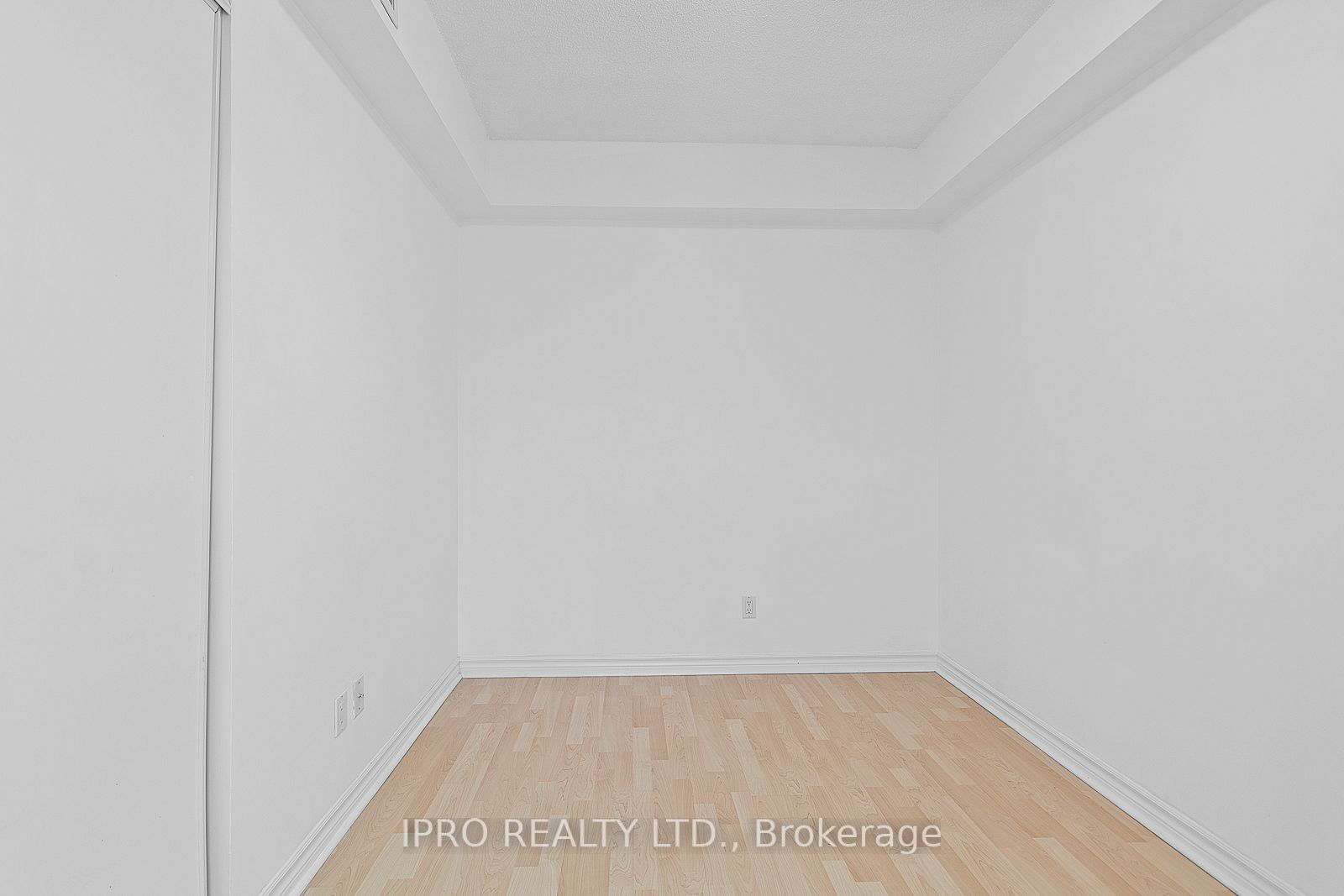 28 William Carson Cres, unit 202 for rent - image #4