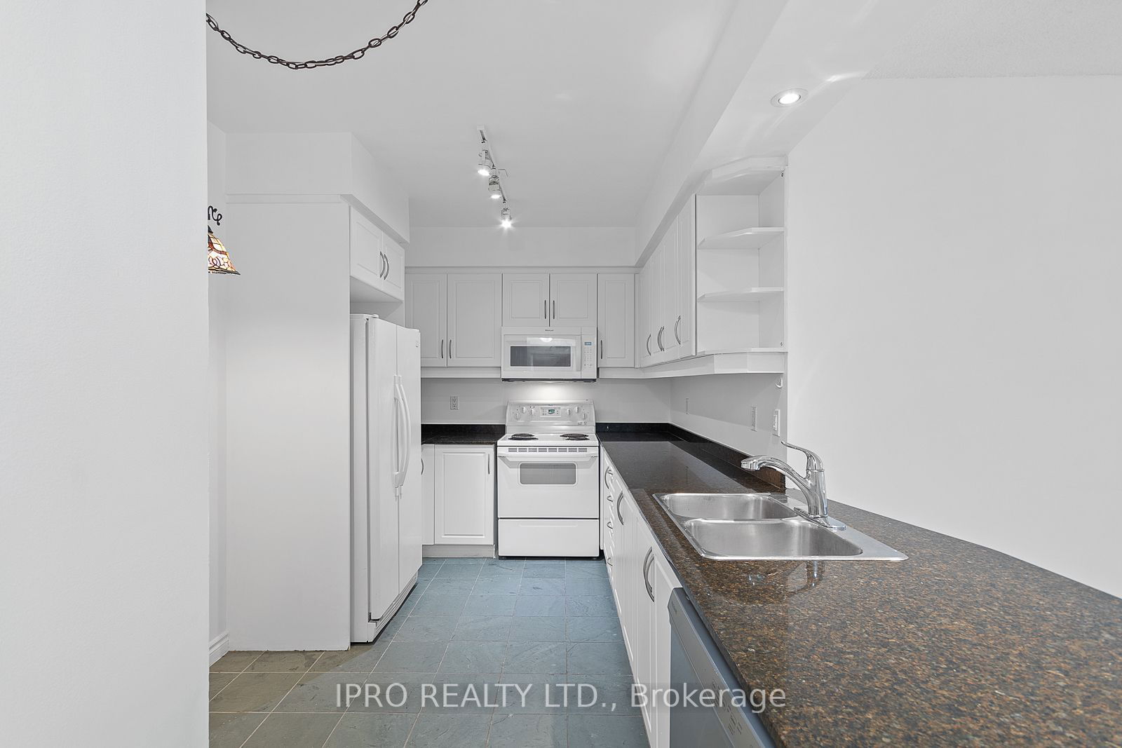 28 William Carson Cres, unit 202 for rent - image #7