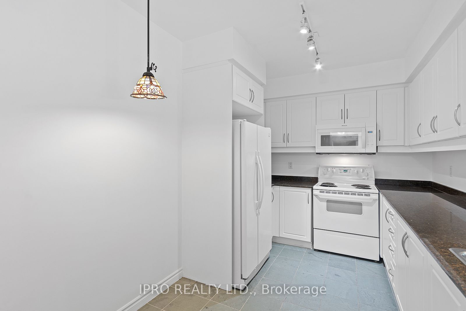 28 William Carson Cres, unit 202 for rent - image #8