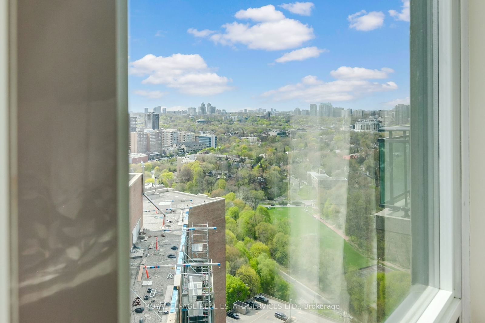 300 Bloor St E, unit 3108 for sale