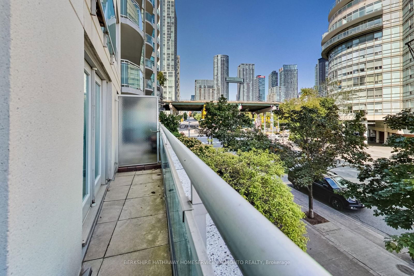 600 Queens Quay W, unit 209 for sale - image #28