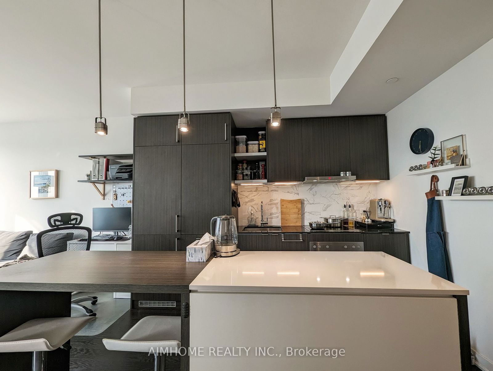 100 Harbour St, unit 6103 for sale