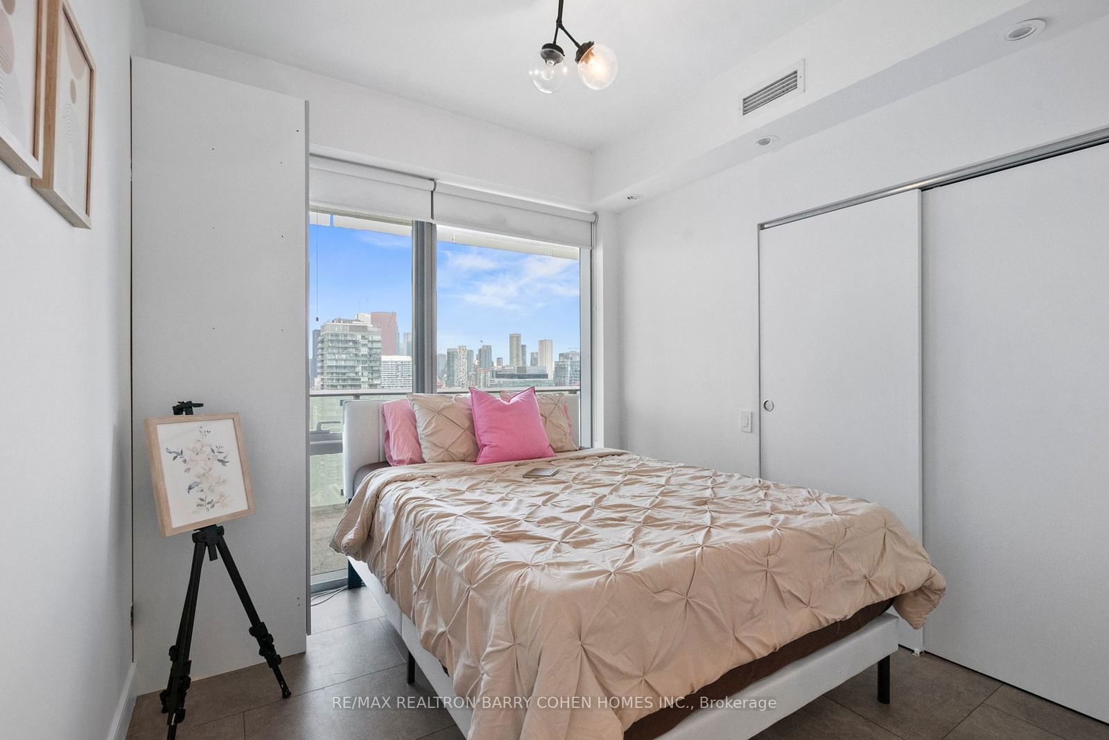 390 Cherry St, unit 2602 for sale - image #4