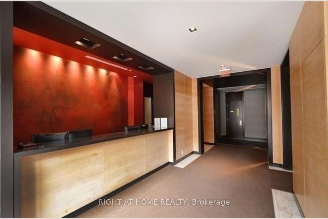 18 Yorkville Ave, unit 3404 for sale - image #3