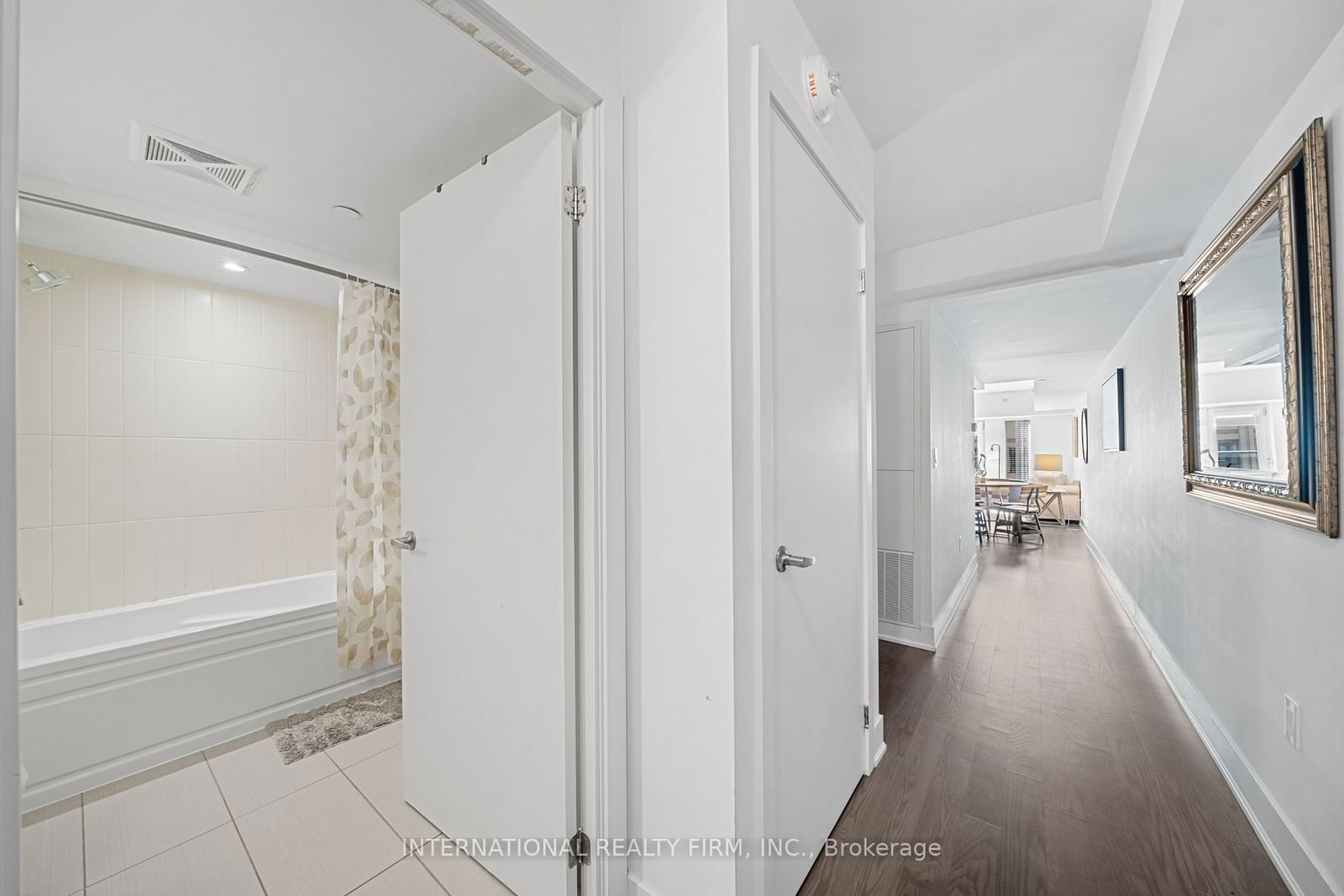 955 Bay St, unit 617 for sale - image #23