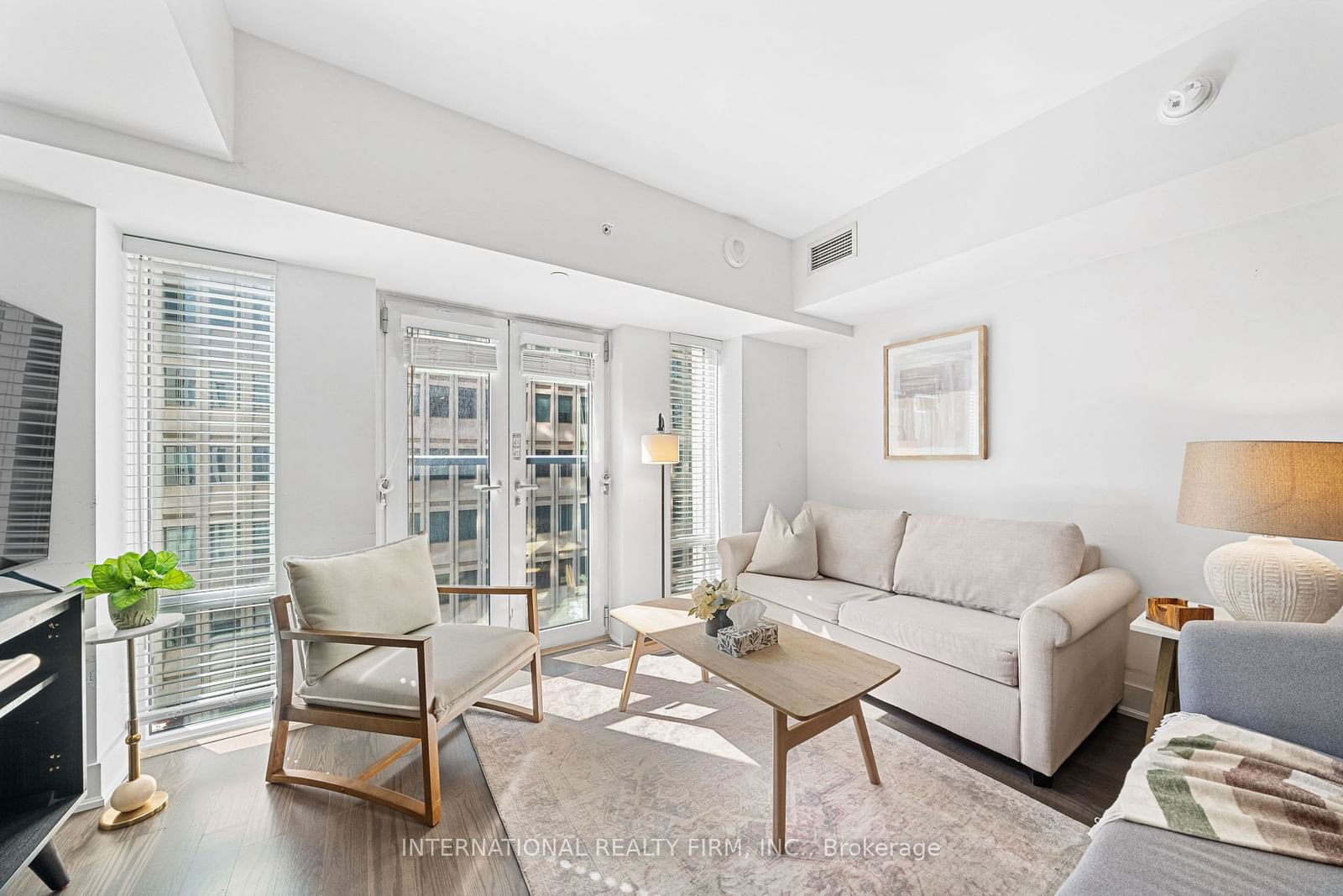 955 Bay St, unit 617 for sale