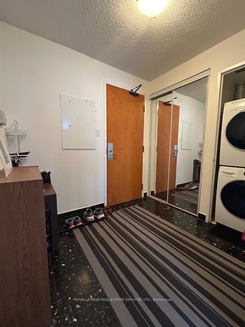 256 Doris Ave, unit 1202 for rent - image #5