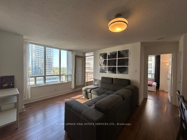 256 Doris Ave, unit 1202 for rent - image #6