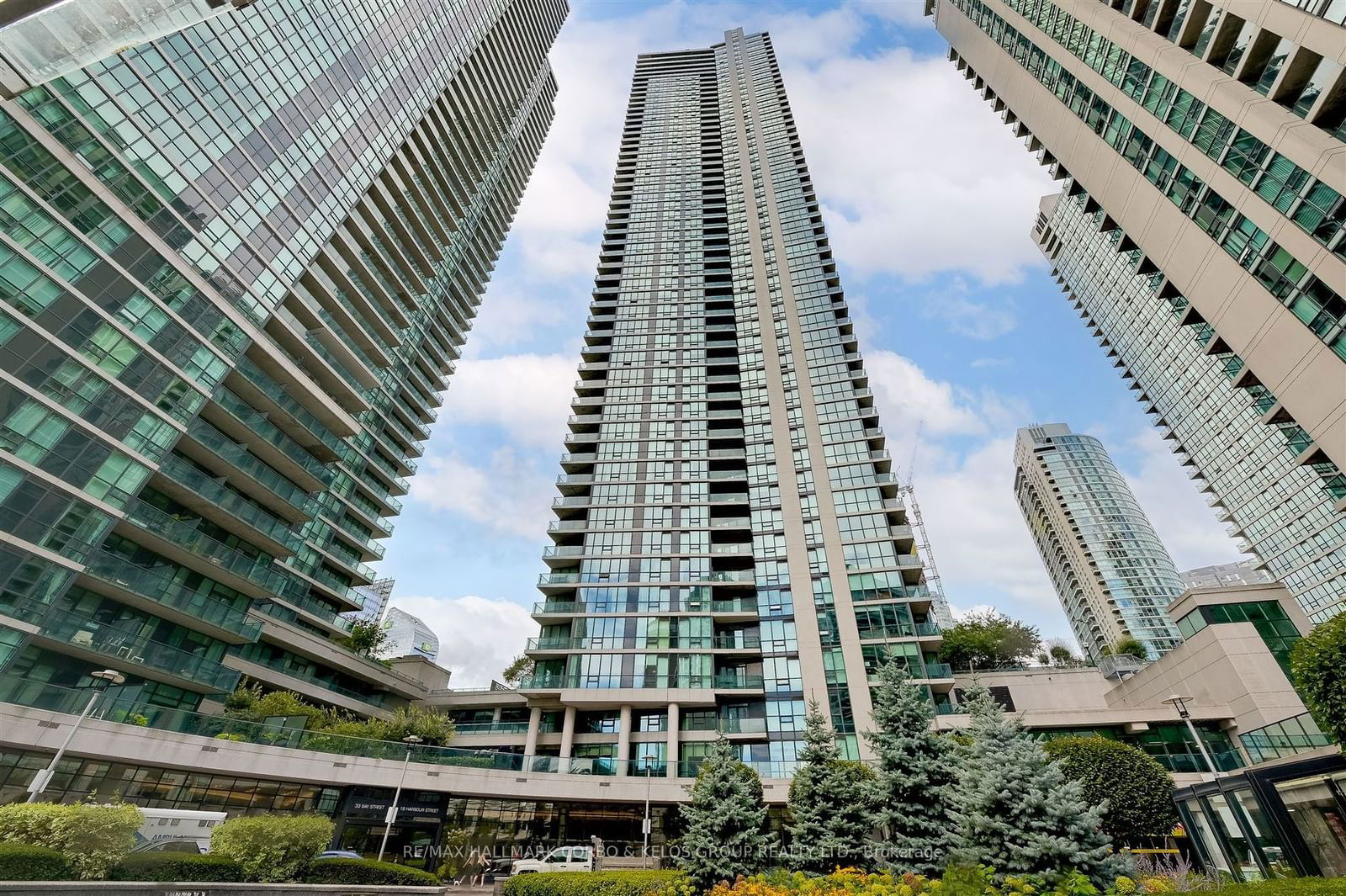 18 Harbour St, unit 1209 for sale