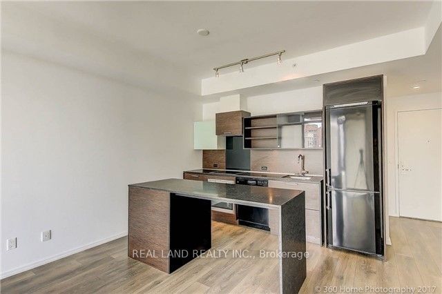 75 St Nicholas St, unit 2406 for rent